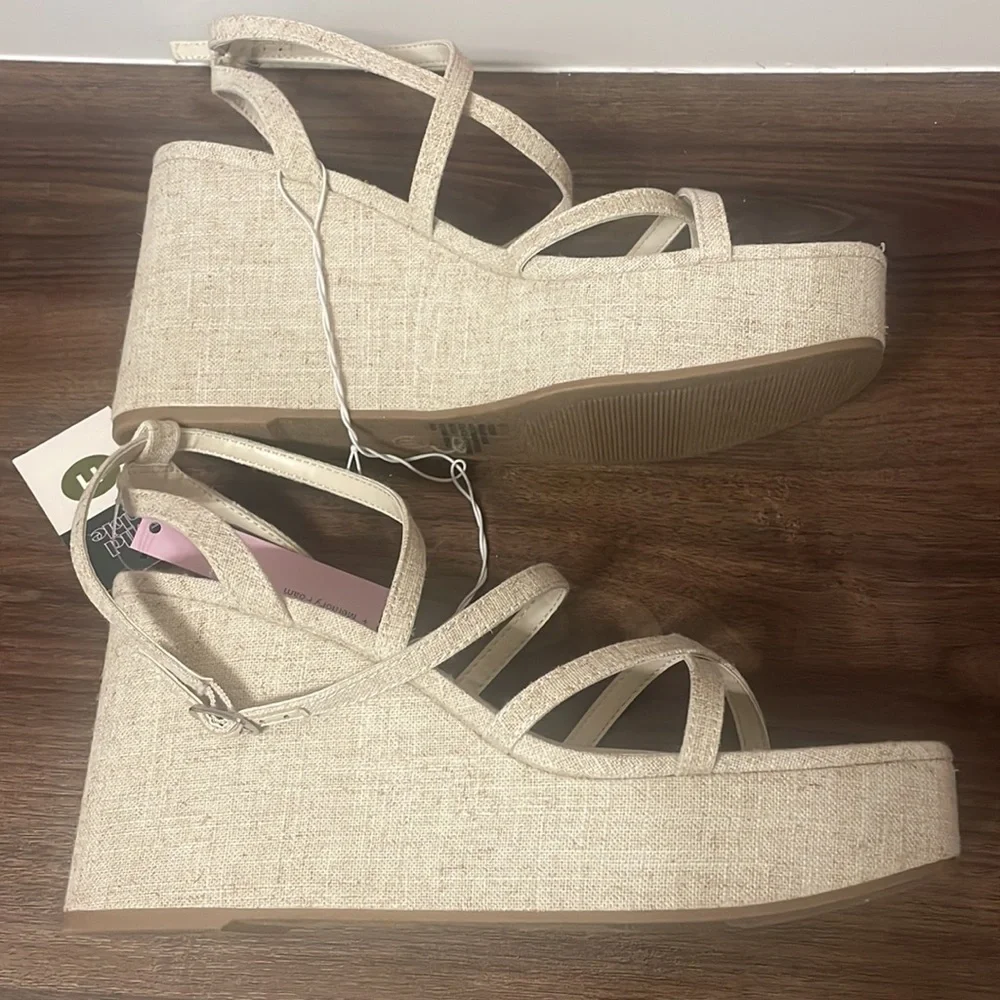 Wild Fable Ronnie Strappy Platform Wedge Heel Memory Foam Insole New size 11